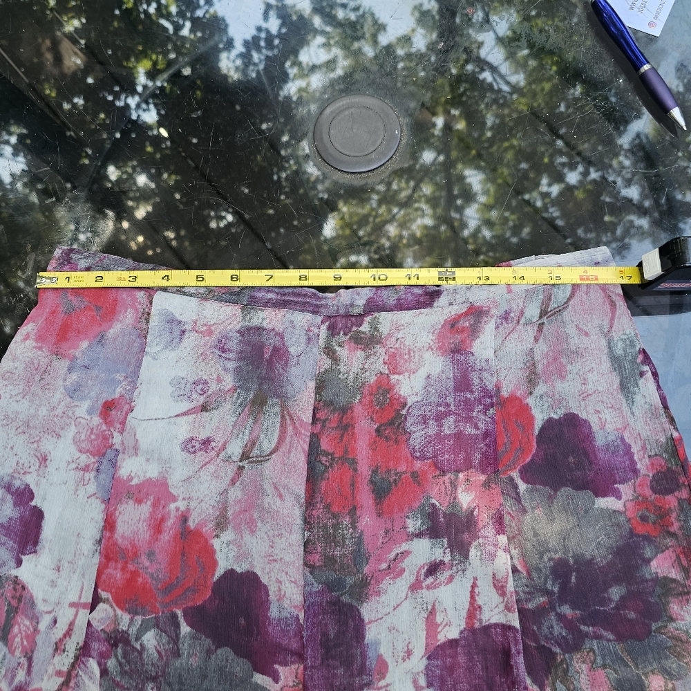 Beautiful  Vintage Watercolor patterned skirt - Picture 6 of 7